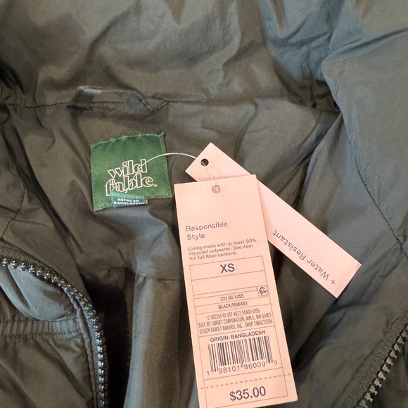 NWT Women's Puffer Jacket - Wild Fable - Picture 3 of 3